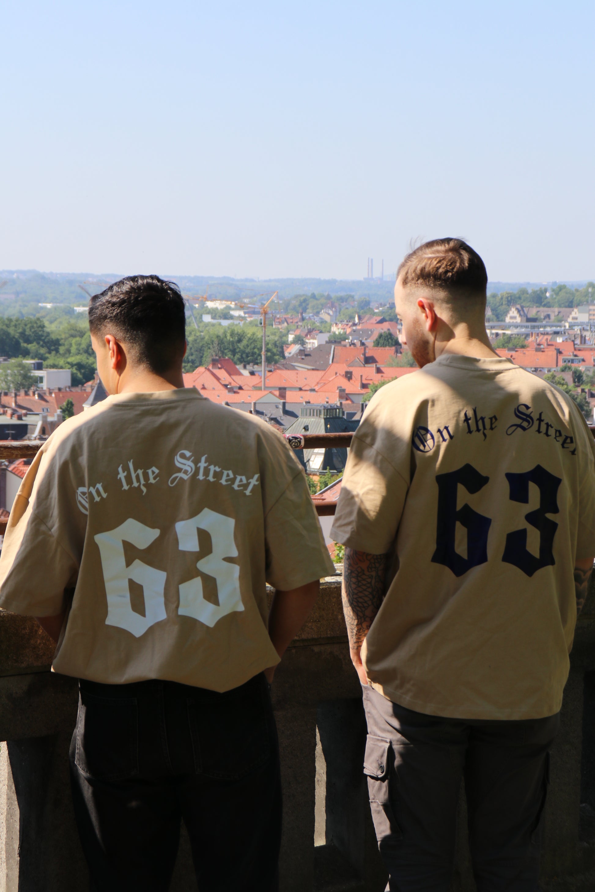 63 OTSV2 T-Shirt – ( Beige – Weiß )
